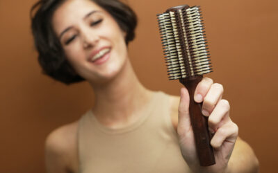 La Mora Brush Tutorial: Smooth, Frizz-Free Blowout at Home